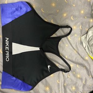Nike pro sports bra
